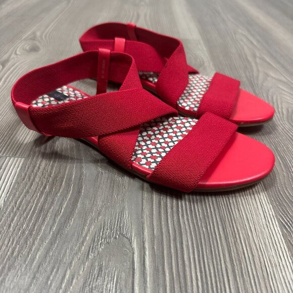 Lands’ End Red Strappy Stretch Flat Sandals Comfortable Summer Vacation Size 7B - Picture 3 of 5